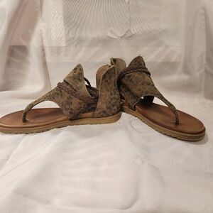 Very G Tan Leopard Gladiator Sandals